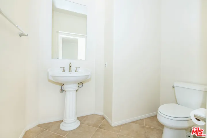 13075 Pacific 410, Playa Vista, California 90094