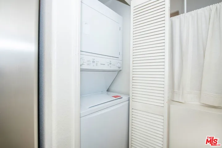 13075 Pacific 410, Playa Vista, California 90094