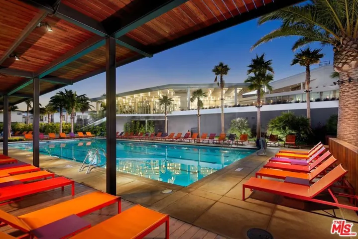 13075 Pacific 410, Playa Vista, California 90094