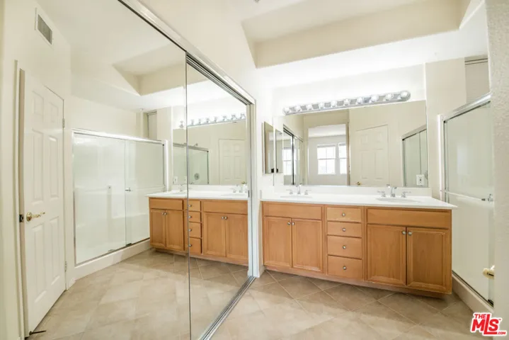 13075 Pacific 410, Playa Vista, California 90094