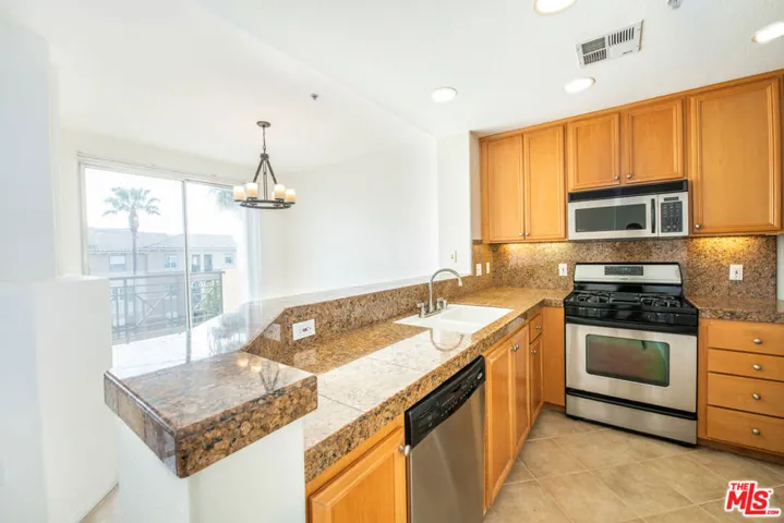 13075 Pacific 410, Playa Vista, California 90094