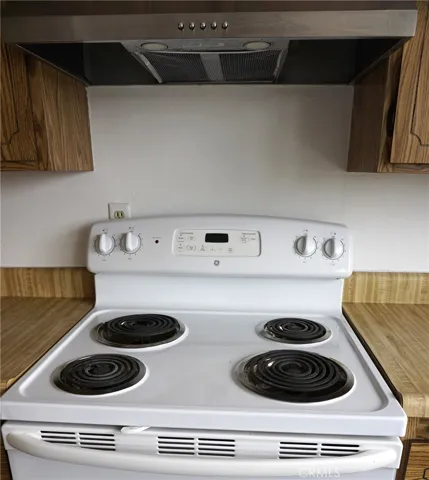 17628 Alburtis Avenue 32, Artesia, California 90701