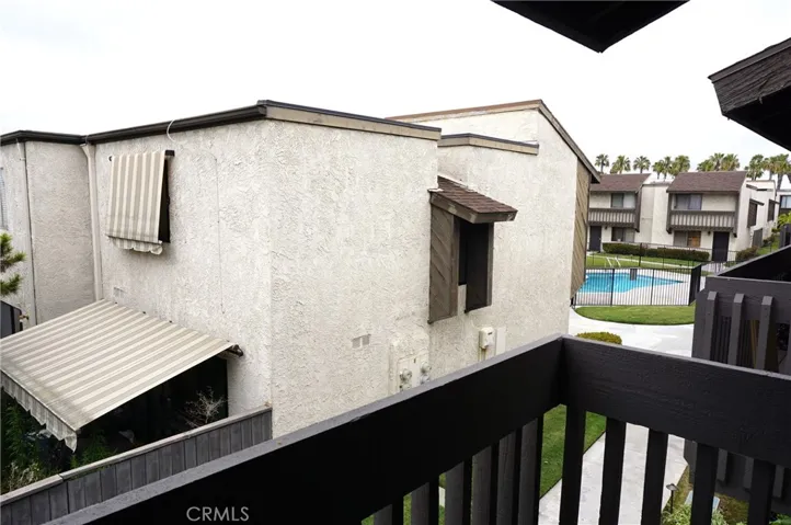 balcony right view
