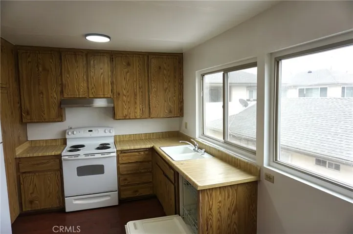 17628 Alburtis Avenue 32, Artesia, California 90701