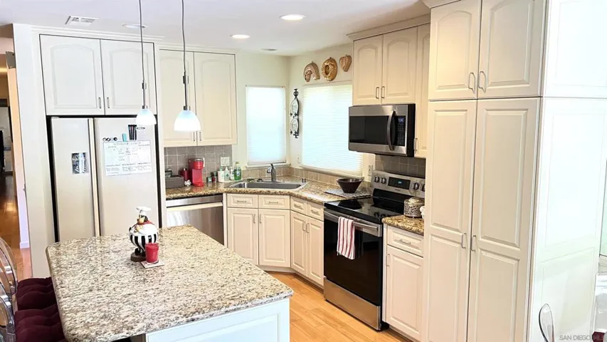 1034 La Tierra Drive, San Marcos, California 92078