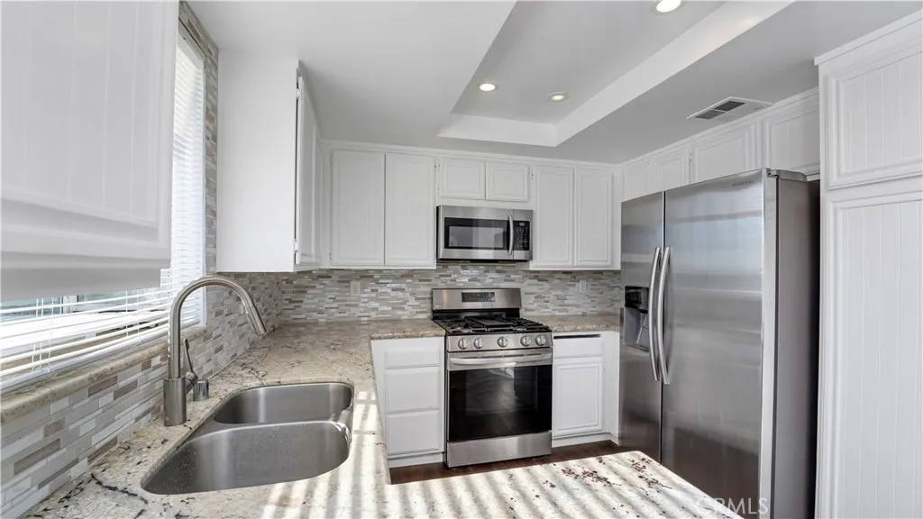 26853 Claudette Street 141, Canyon Country, California 91351 home-pic-6