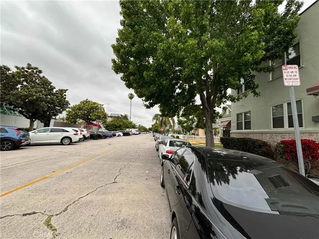 Street Scene - Linden