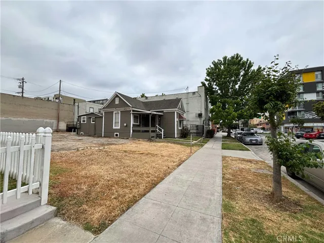 406 Linden Avenue, Long Beach, California 90802