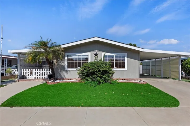 585 De Soto Drive, Hemet, California 92543