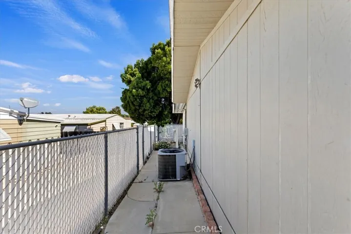585 De Soto Drive, Hemet, California 92543
