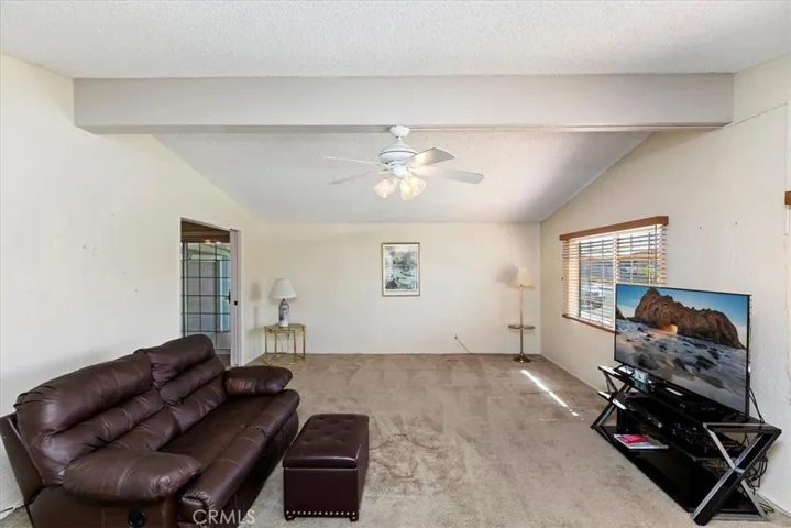 585 De Soto Drive, Hemet, California 92543