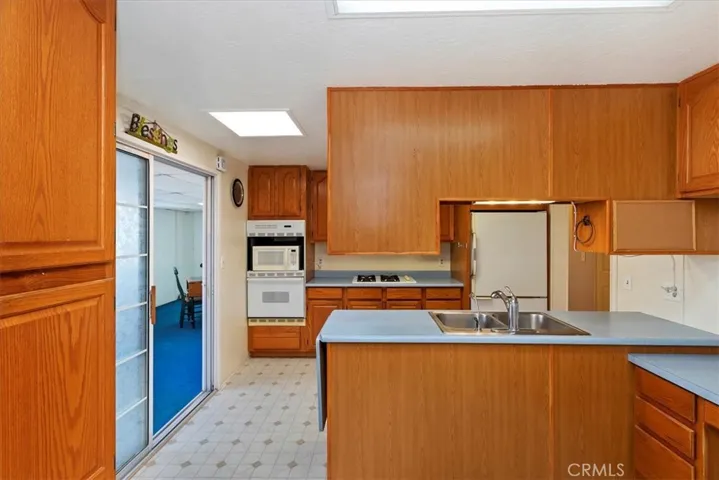 585 De Soto Drive, Hemet, California 92543