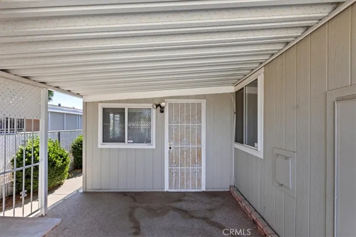 585 De Soto Drive, Hemet, California 92543