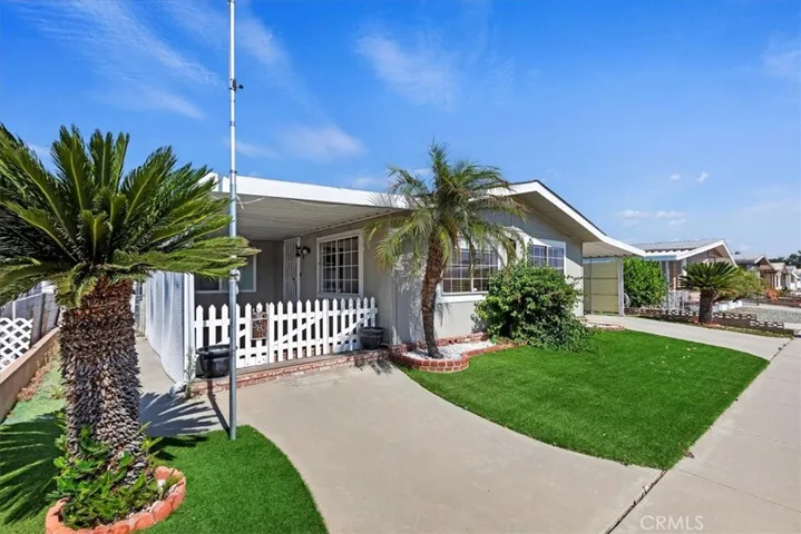 585 De Soto Drive, Hemet, California 92543