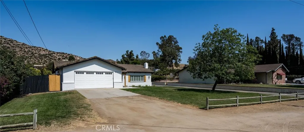 2313 Hillside Avenue, Norco, California 92860