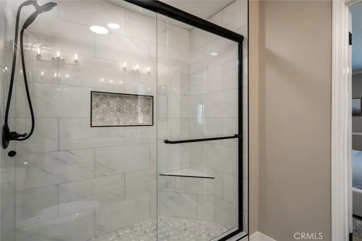 Extra Large Shower with bench.