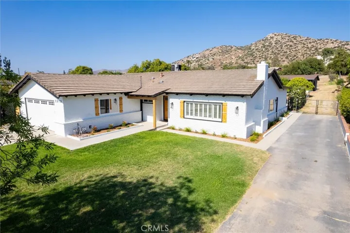 2313 Hillside Avenue, Norco, California 92860
