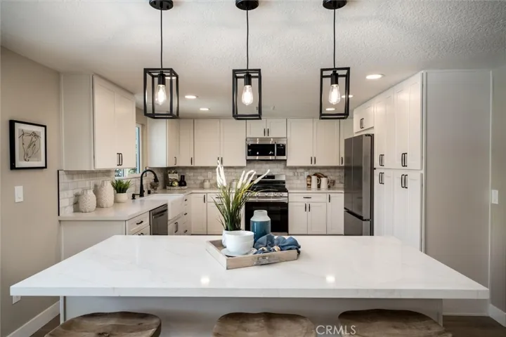 2313 Hillside Avenue, Norco, California 92860