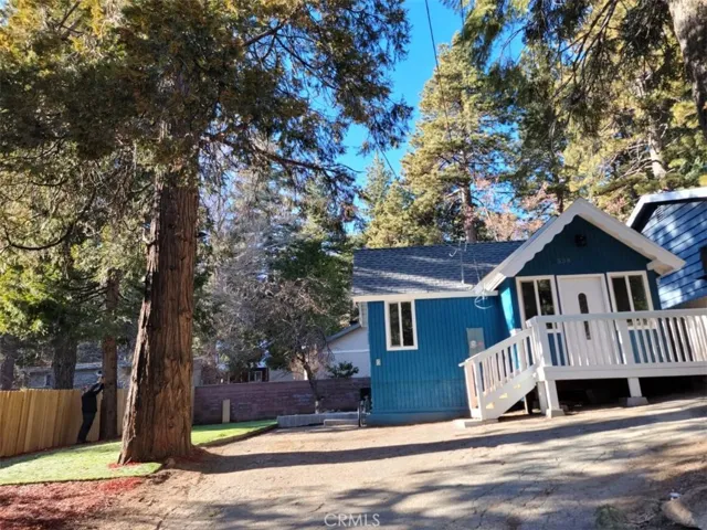 2538 Palo Alto Way, Running Springs, California 92382