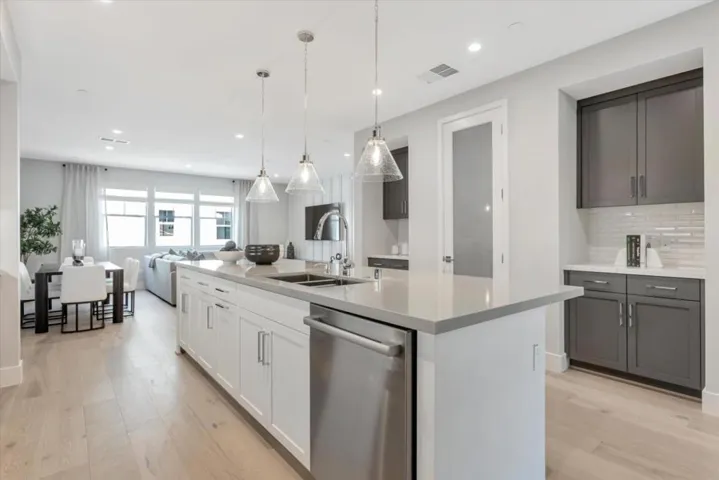 197 Oak Circle, Walnut Creek, California 94597