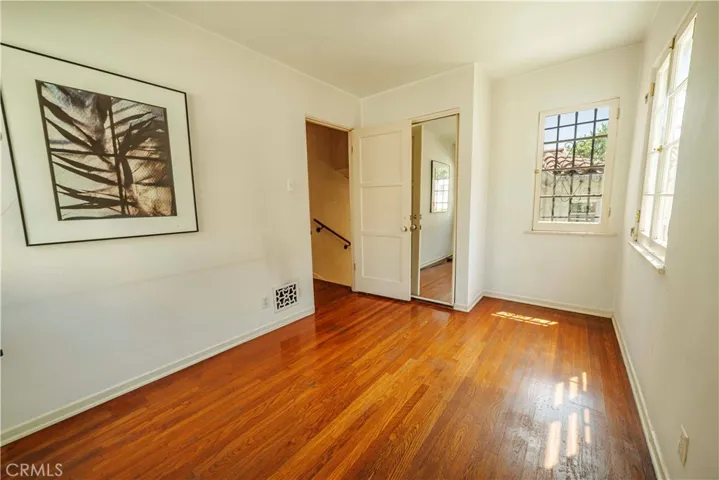3015 N Beachwood Drive, Los Angeles, California 90068