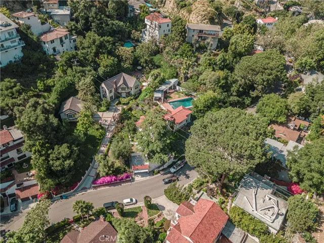 3015 N Beachwood Drive, Los Angeles, California 90068