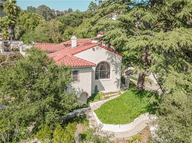 3015 N Beachwood Drive, Los Angeles, California 90068