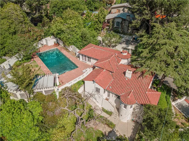 3015 N Beachwood Drive, Los Angeles, California 90068