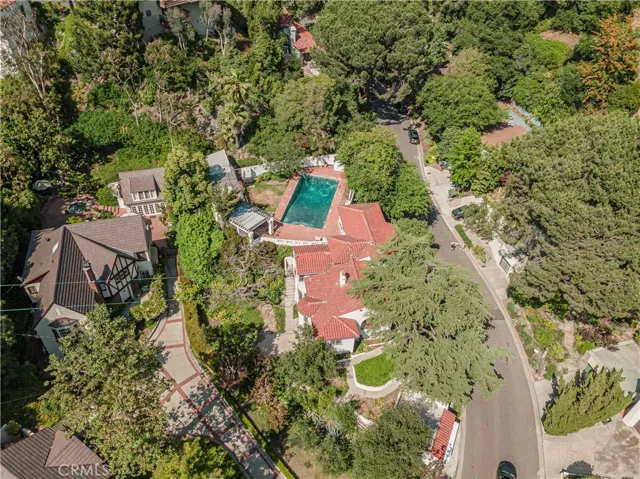 3015 N Beachwood Drive, Los Angeles, California 90068