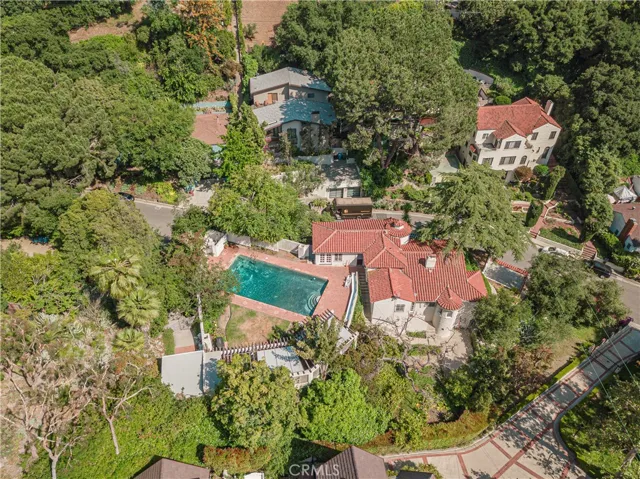 3015 N Beachwood Drive, Los Angeles, California 90068