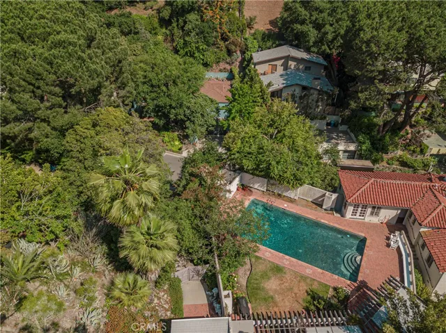 3015 N Beachwood Drive, Los Angeles, California 90068