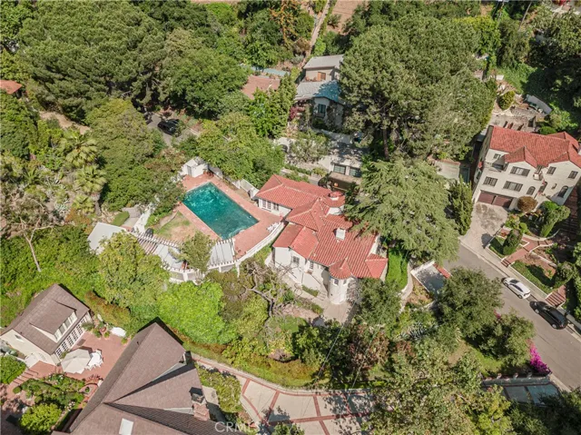 3015 N Beachwood Drive, Los Angeles, California 90068
