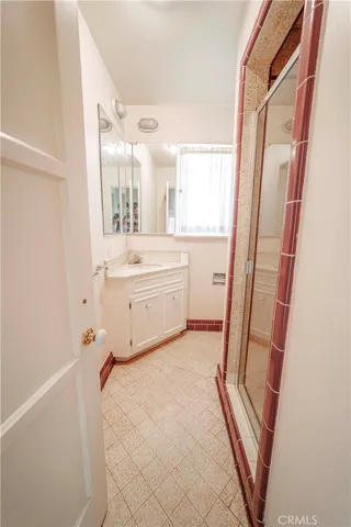 3015 N Beachwood Drive, Los Angeles, California 90068