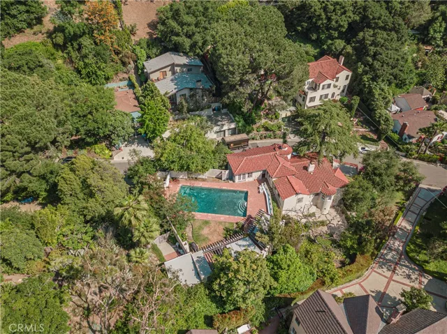3015 N Beachwood Drive, Los Angeles, California 90068