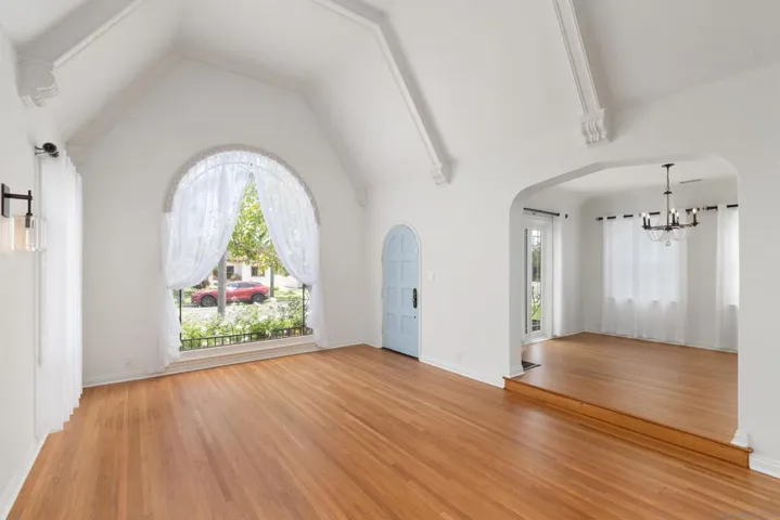 4910 Kensington Drive, San Diego, California 92116