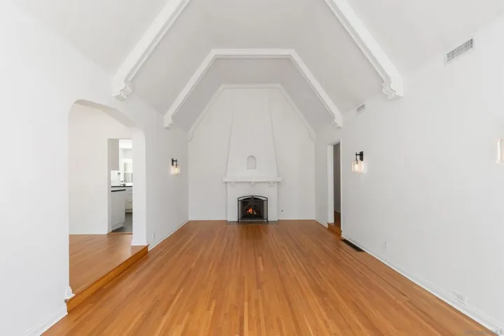 4910 Kensington Drive, San Diego, California 92116