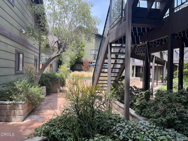Outside condo Alpine
