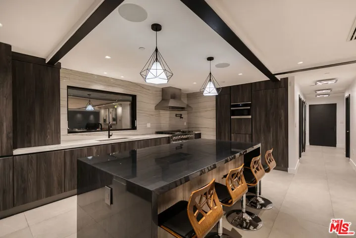 26029 Farmfield Road, Calabasas, California 91302