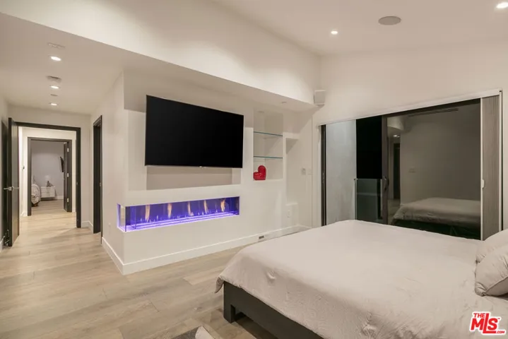 26029 Farmfield Road, Calabasas, California 91302