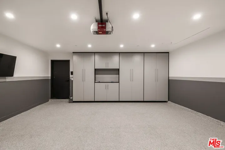 26029 Farmfield Road, Calabasas, California 91302