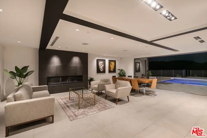 26029 Farmfield Road, Calabasas, California 91302