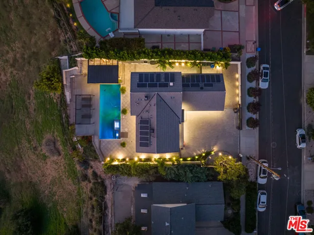26029 Farmfield Road, Calabasas, California 91302