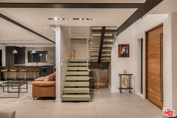 26029 Farmfield Road, Calabasas, California 91302