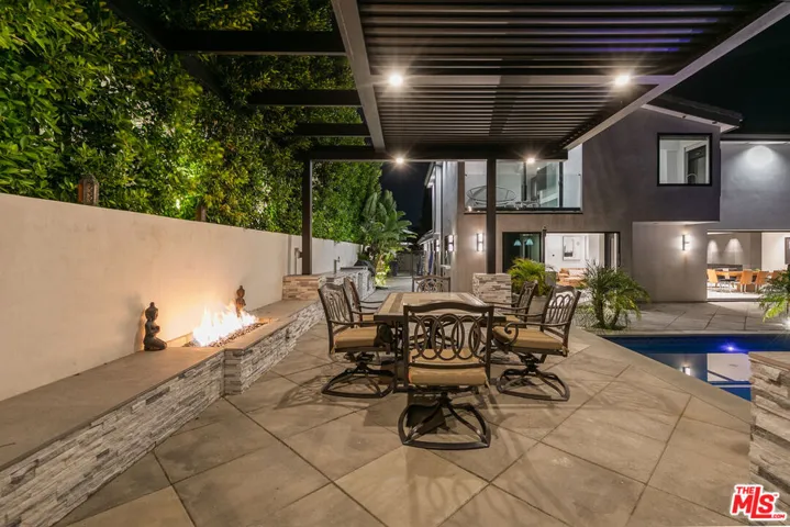 26029 Farmfield Road, Calabasas, California 91302