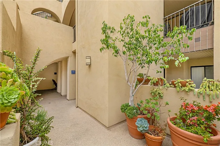 13505 Murphy Hill Drive, Whittier, California 90601