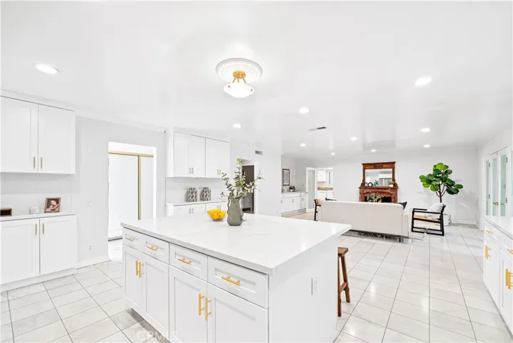 Amazing Large Kitchen.