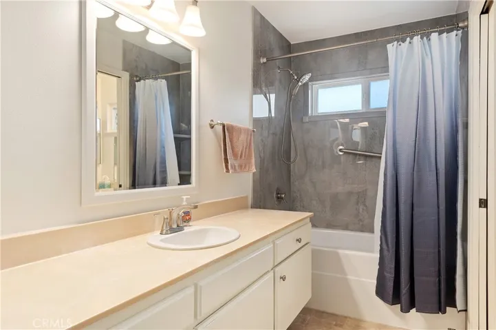 371 Dunsmuir Avenue, Ventura, California 93004