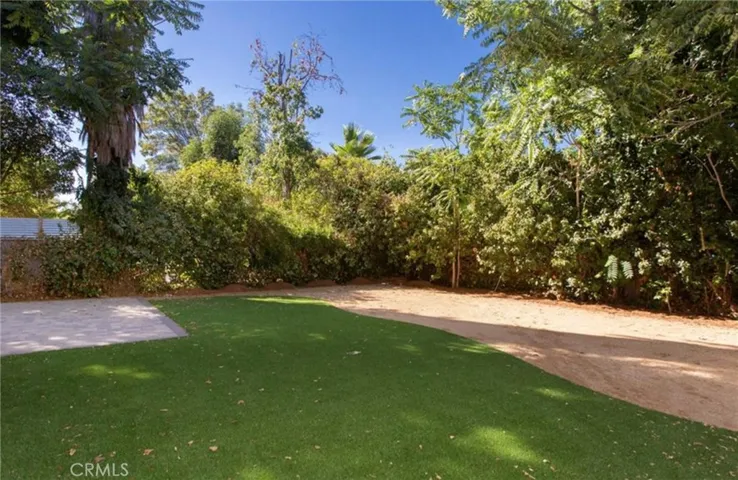 23037 Canzonet, Woodland Hills, California 91367