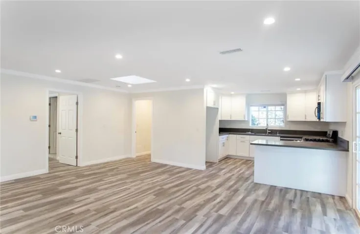 23037 Canzonet, Woodland Hills, California 91367