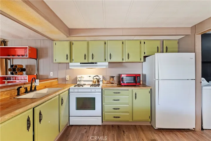 Open Kitchen ALL Appliances are included